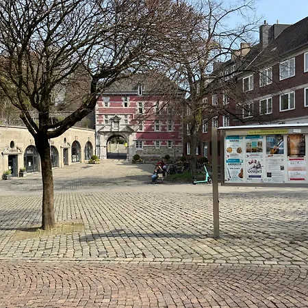 Boutique One Bedroom At District Apartment *